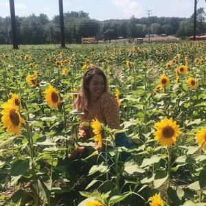 Meet your Posher, Rebecca